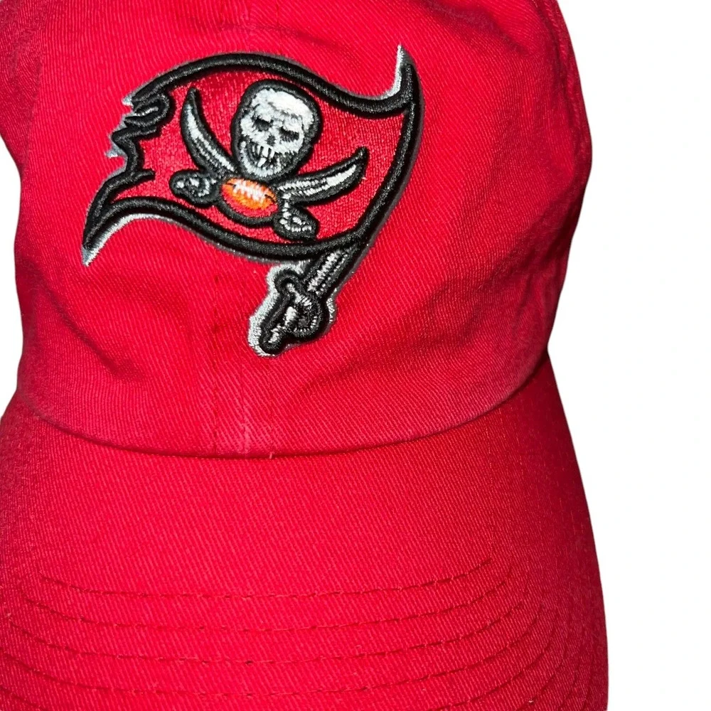 47 Brand NFL Tampa Bay Buccaneers Red Adjustable‎ Dad Hat OSFA Embroidered Logo